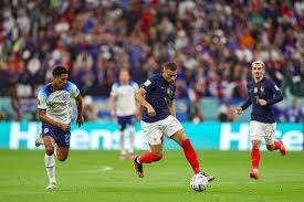 在前几届比 在前几届比